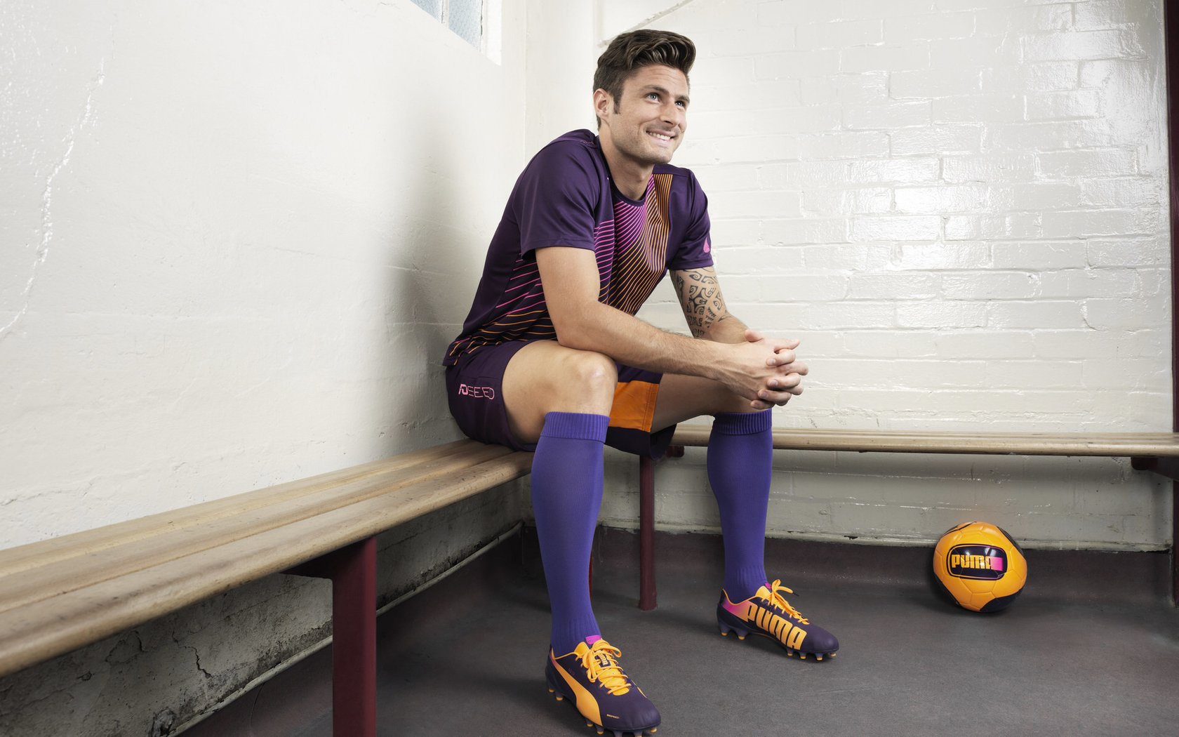 爱游戏下载-比赛转播技术不断升级，比赛转播设备